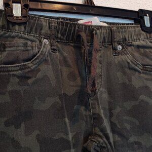 Levi’s Jogger, Boys & Girls Pants, Camouflage, 10 Regular